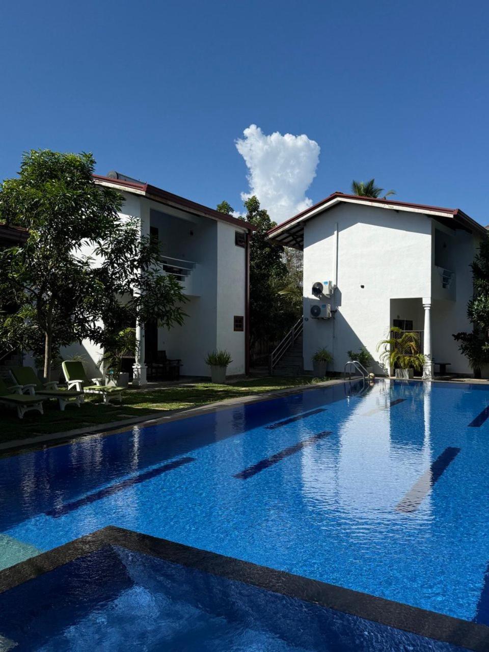 Riverside Cabanas Mirissa Exterior foto